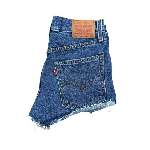 Levi’s high waisted button fly shorts - Picture 3 of 6